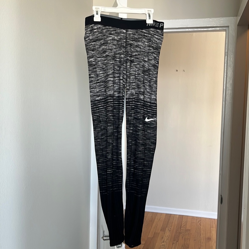 Nike Pro full length work out leggings